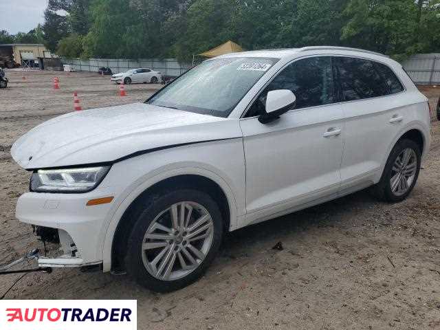 Audi Q5 2.0 benzyna 2020r. (KNIGHTDALE)