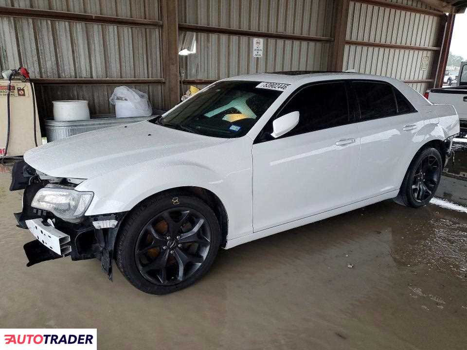 Chrysler 300C 2021 3