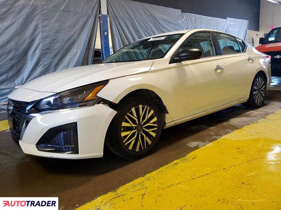 Nissan Altima 2025 2