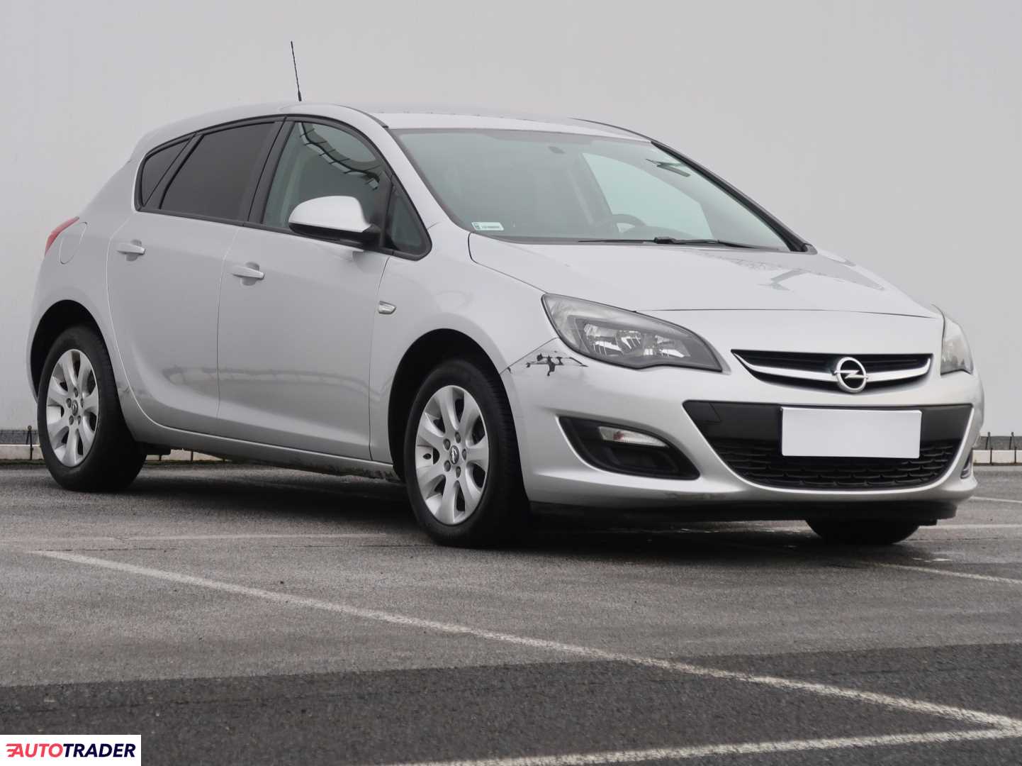 Opel Astra 2015 1.6 108 KM