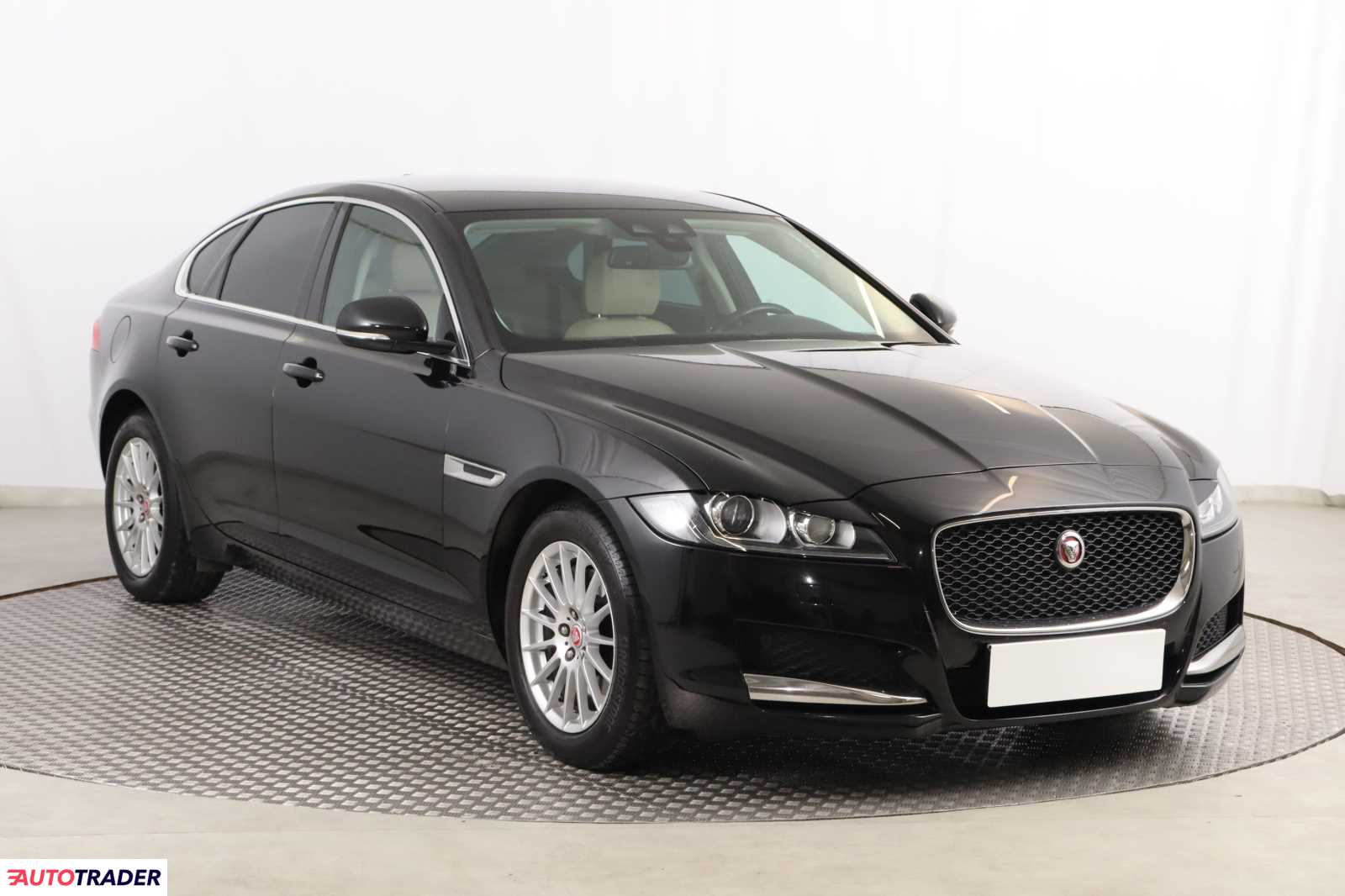 Jaguar XF 2017 2.0 177 KM Jaguar XF 2017 2.0 177 KM