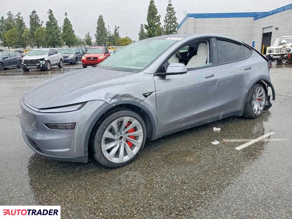 Tesla Model Y 2026