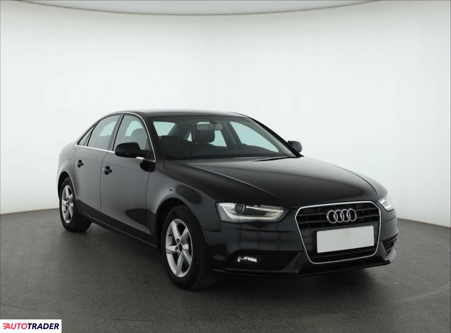 Audi A4 2012 2.0 140 KM