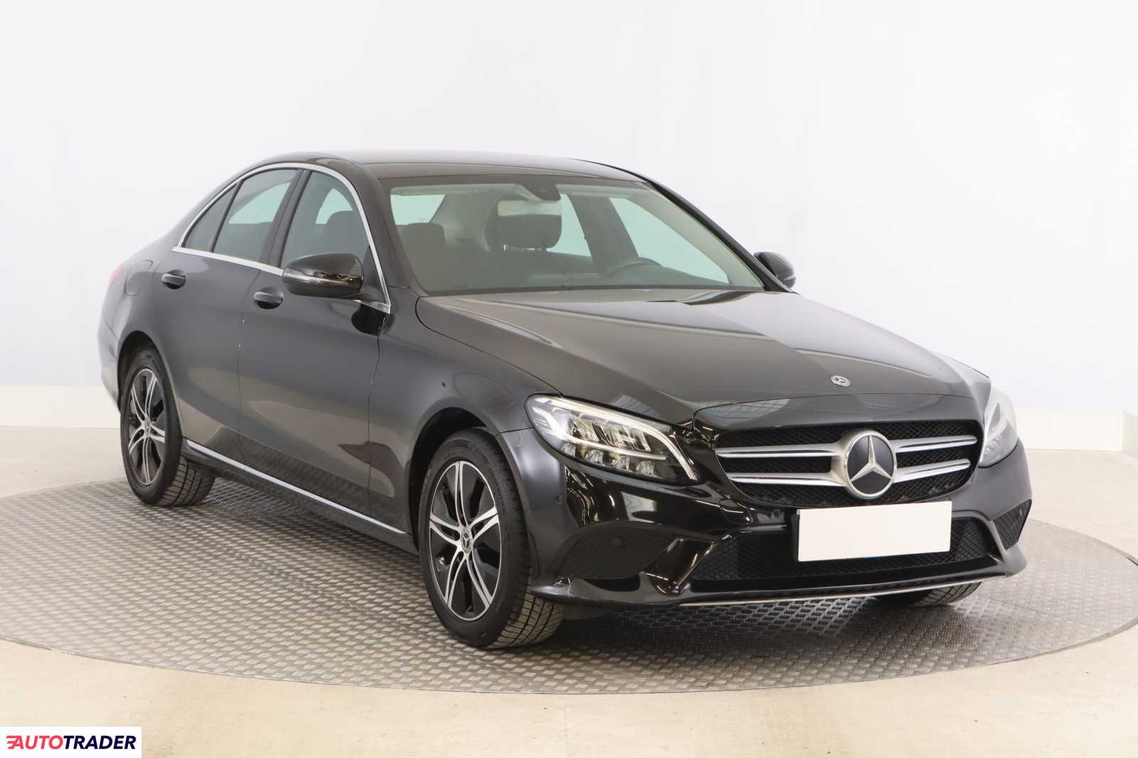 Mercedes C-klasa 2019 1.6 127 KM