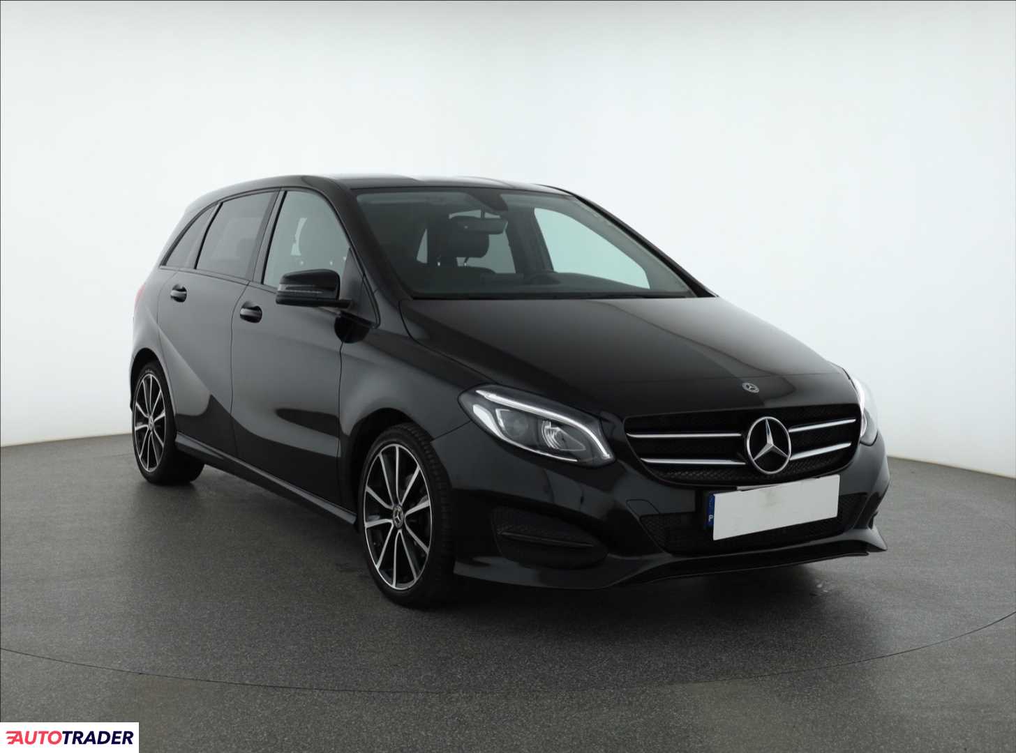 Mercedes B-klasa 2.0 181 KM 2017r. (Piaseczno)