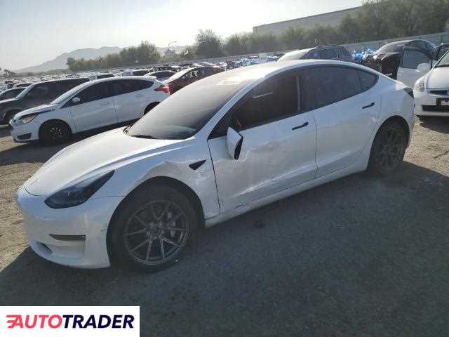 Tesla Model 3 2022