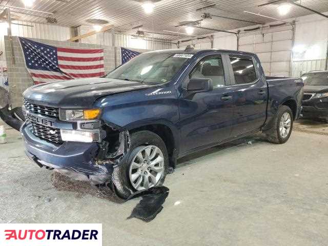 Chevrolet Silverado 2020 4