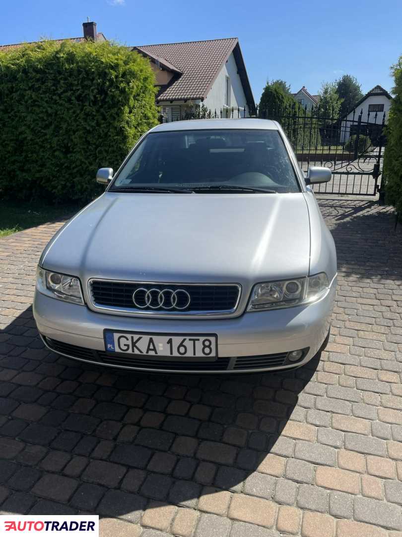 Audi A4 1999 1.8 125 KM