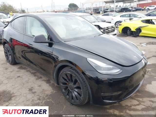 Tesla Model Y 2022