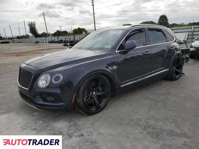 Bentley Pozostałe 4.0 benzyna 2019r. (MIAMI)