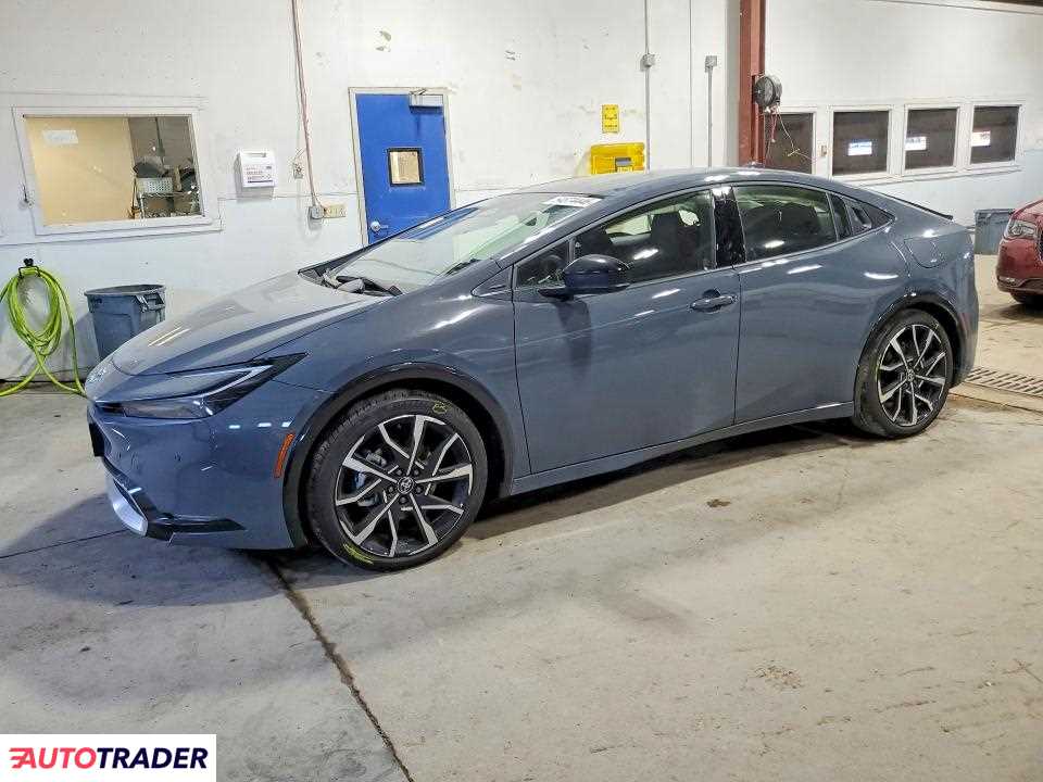 Toyota Prius 2025 2