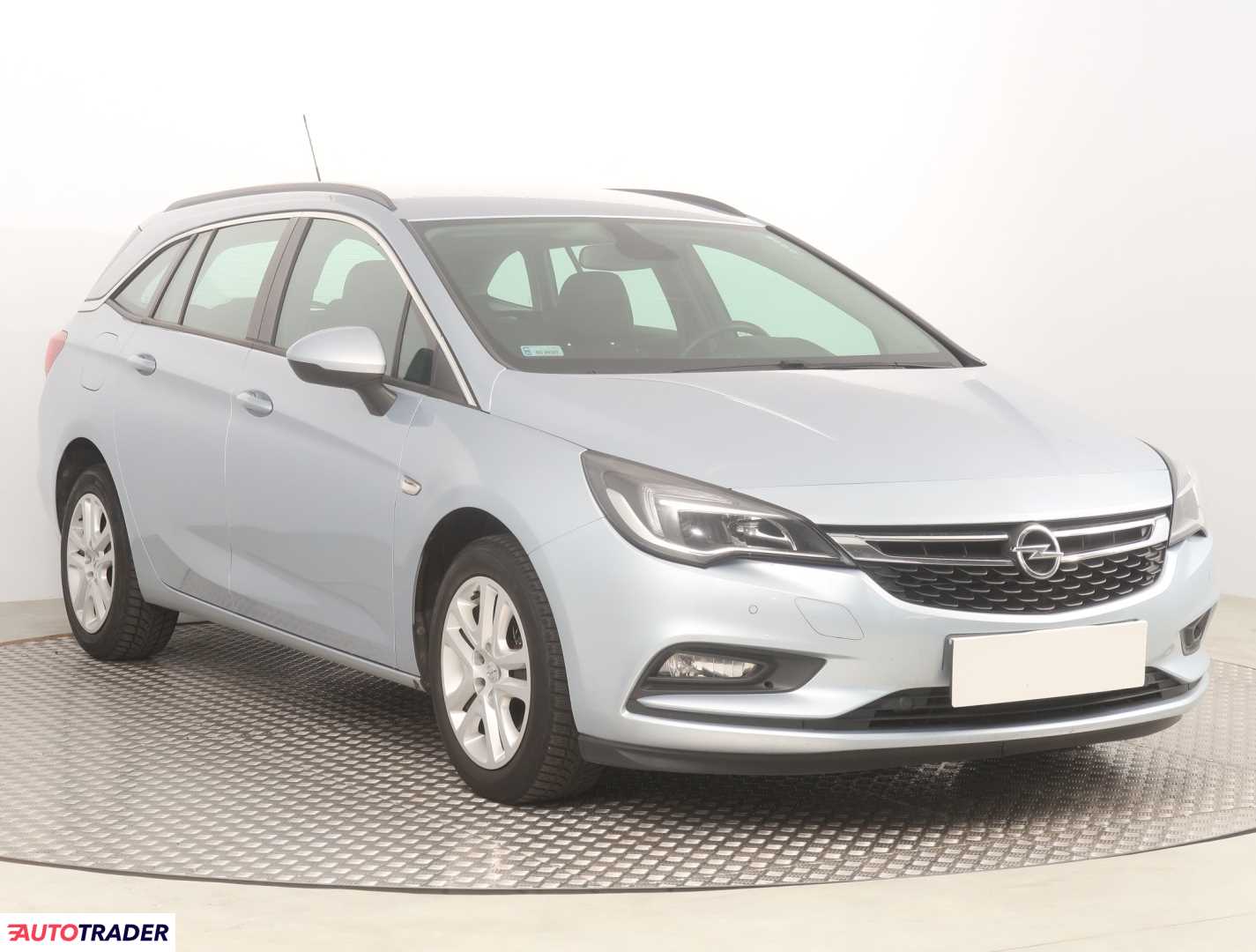 Opel Astra 2018 1.4 147 KM