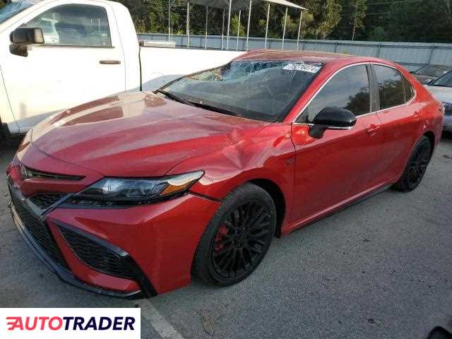 Toyota Camry 2.0 benzyna 2023r. (SAVANNAH)