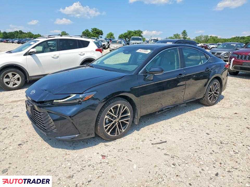 Toyota Camry 2025 2