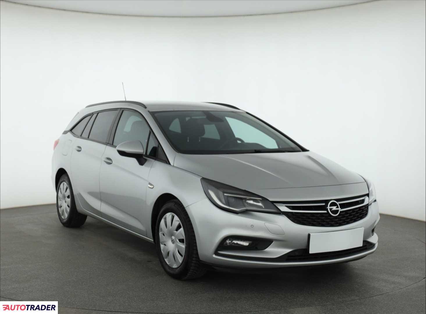 Opel Astra 2018 1.6 108 KM