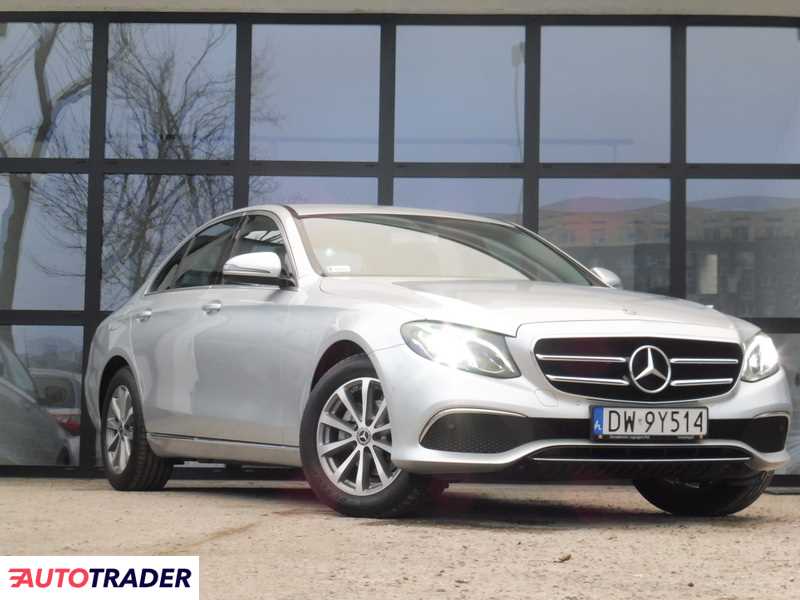 Mercedes E-klasa 2018 2.0 195 KM Mercedes E-klasa 2018 2.0 195 KM