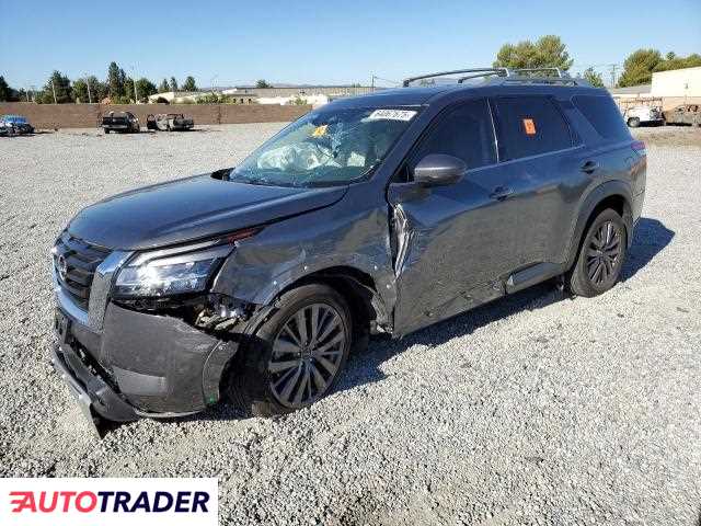Nissan Pathfinder 2022 3