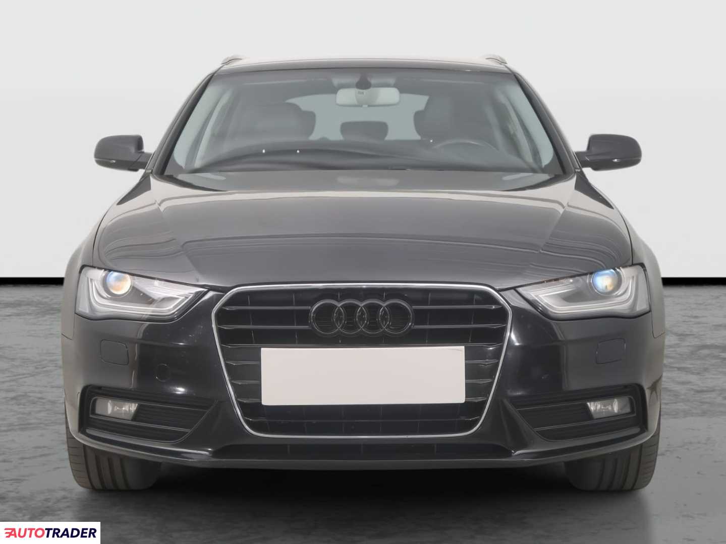 Audi A4 2012 2.0 140 KM