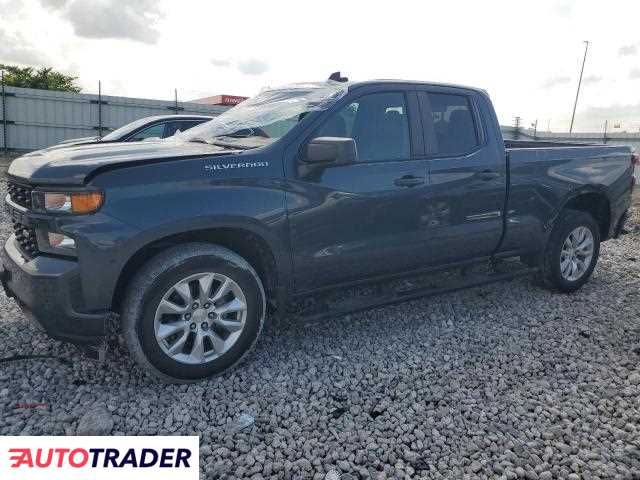 Chevrolet Silverado 2019 4