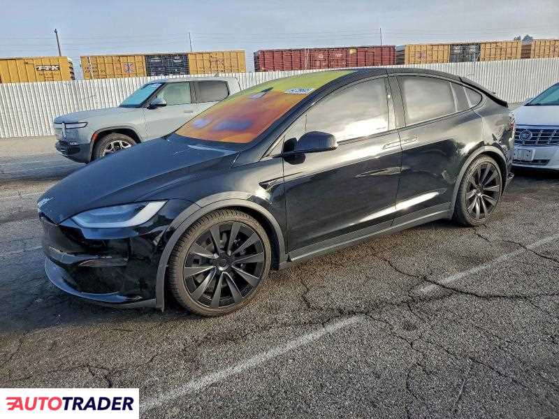 Tesla Model X 2022