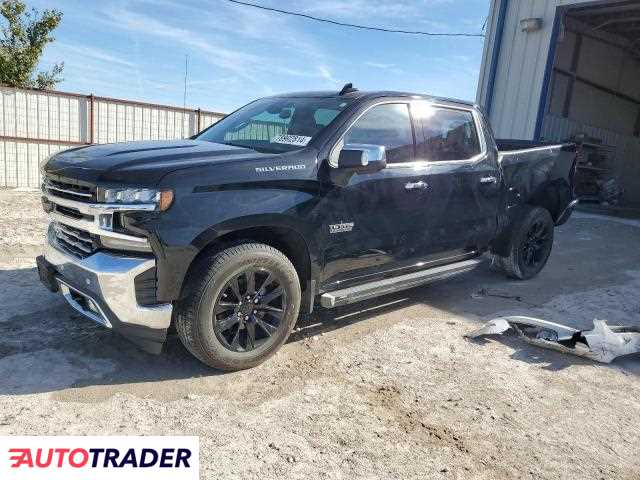 Chevrolet Silverado 5.0 benzyna 2019r. (HASLET)