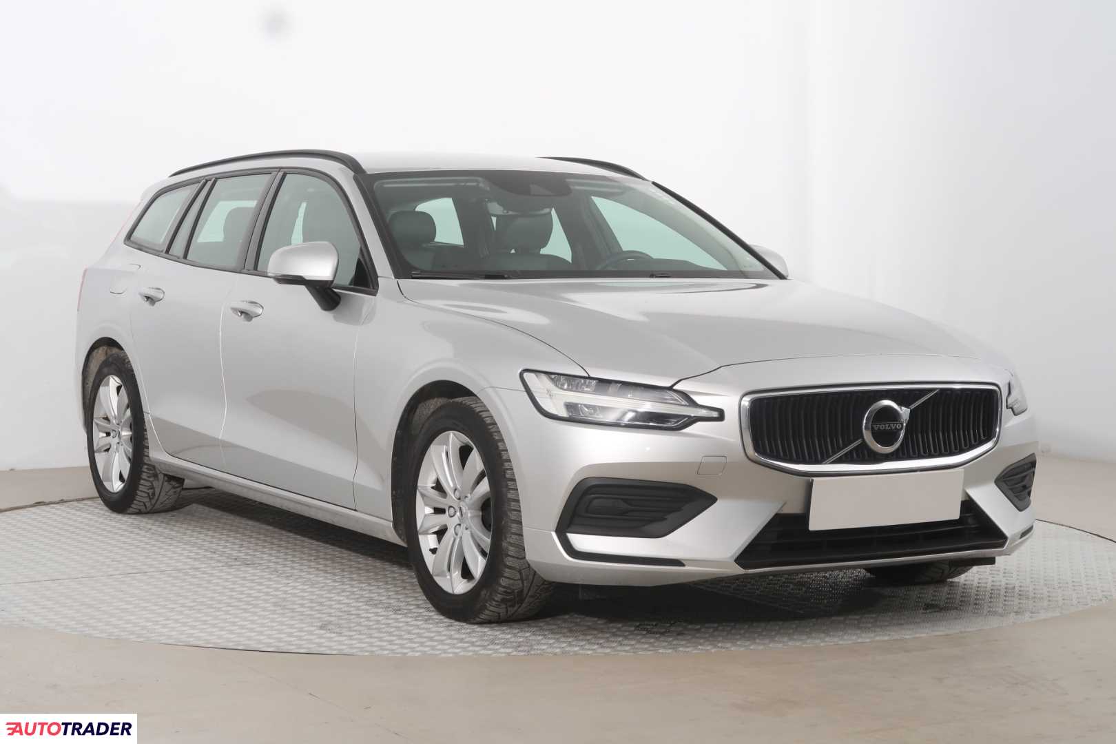 Volvo V60 2019 2.0 147 KM