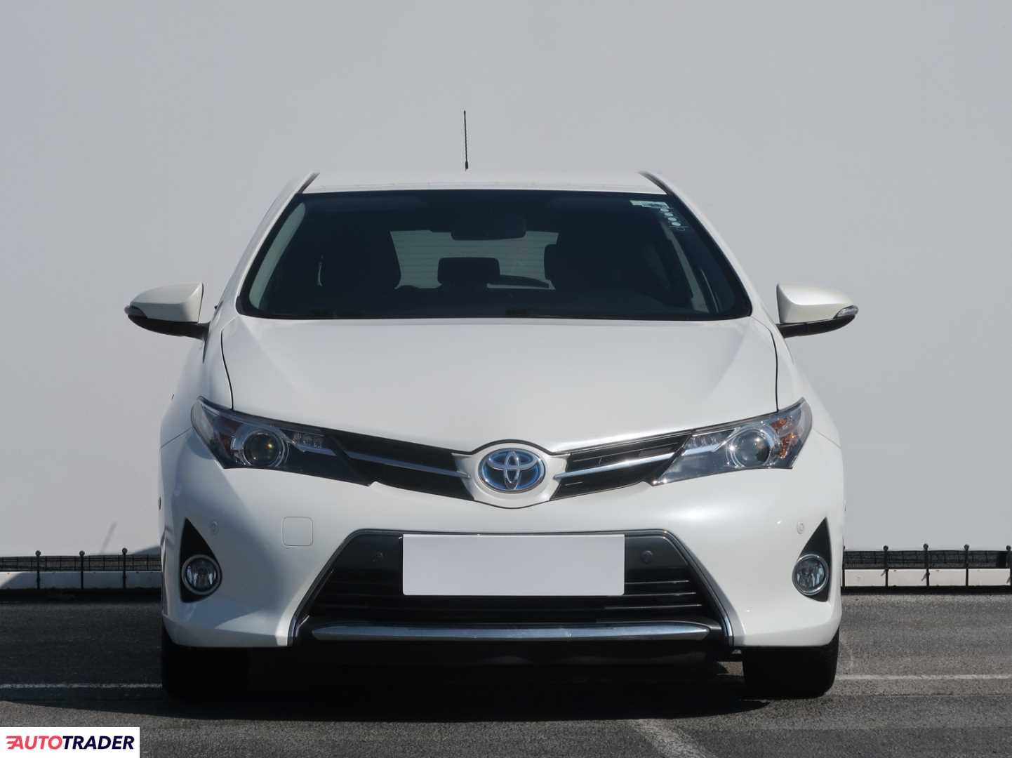 Toyota Auris 2014 1.8 134 KM