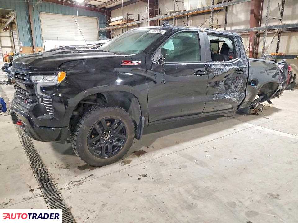 Chevrolet Silverado 2024 3