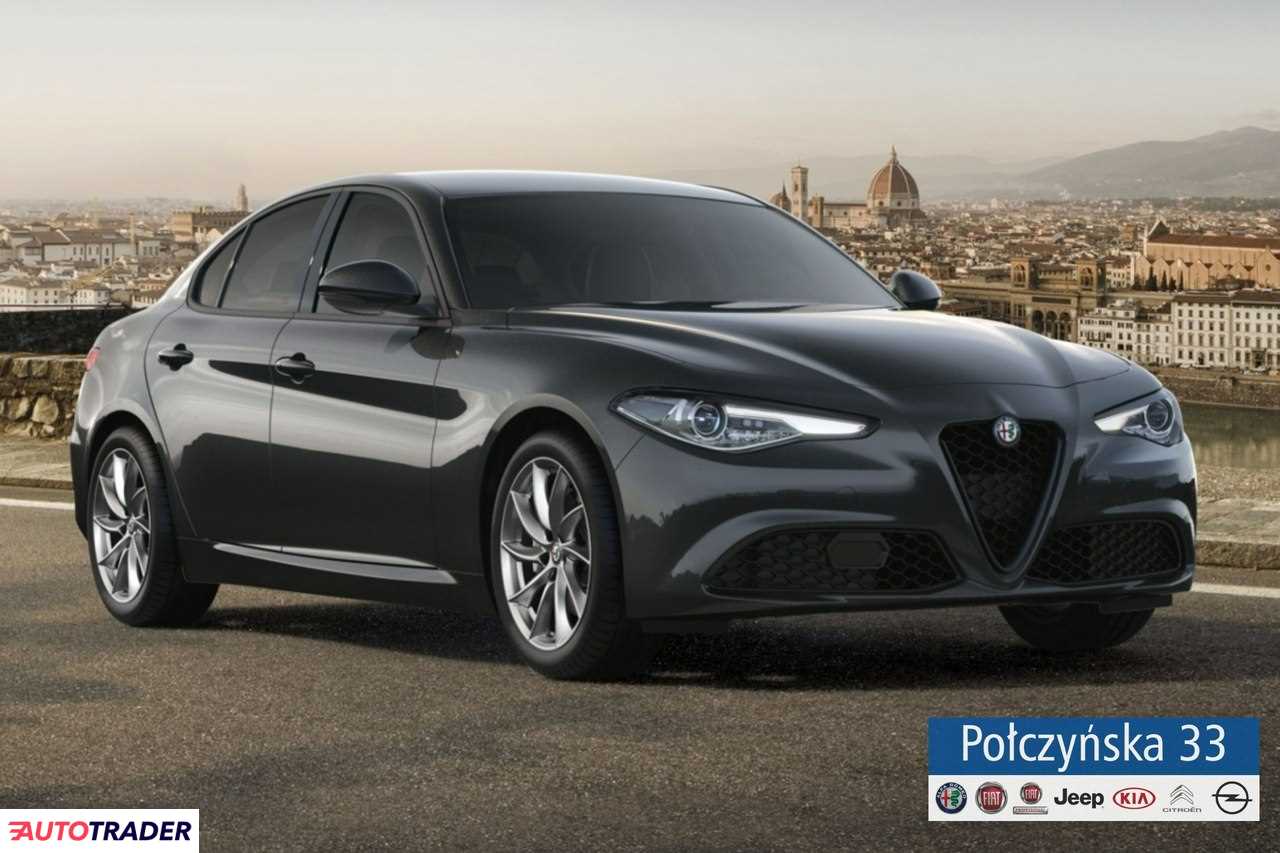Alfa Romeo Giulia 2020 2 200 KM Alfa Romeo Giulia 2020 2 200 KM