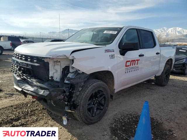 Chevrolet Silverado 5.0 benzyna 2020r. (MAGNA)