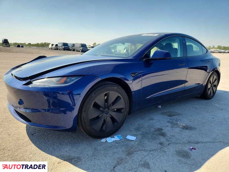 Tesla Model 3 2024