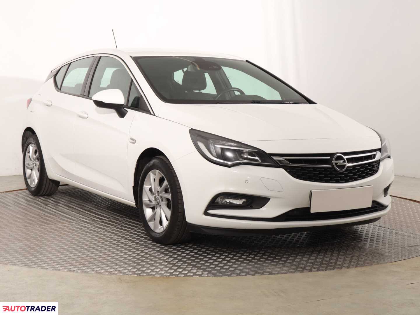 Opel Astra 2018 1.4 147 KM