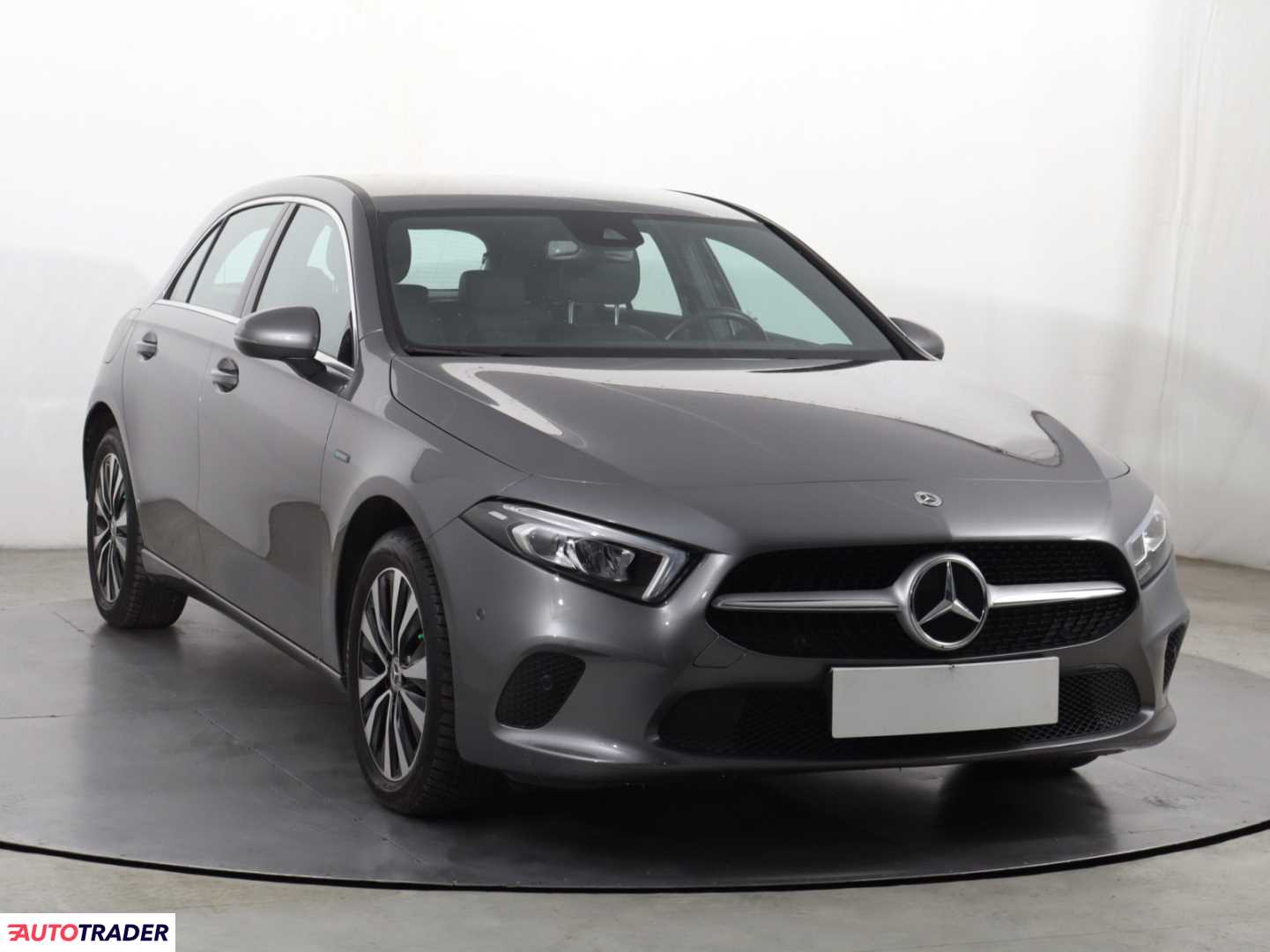 Mercedes A-klasa 2020 1.3 214 KM
