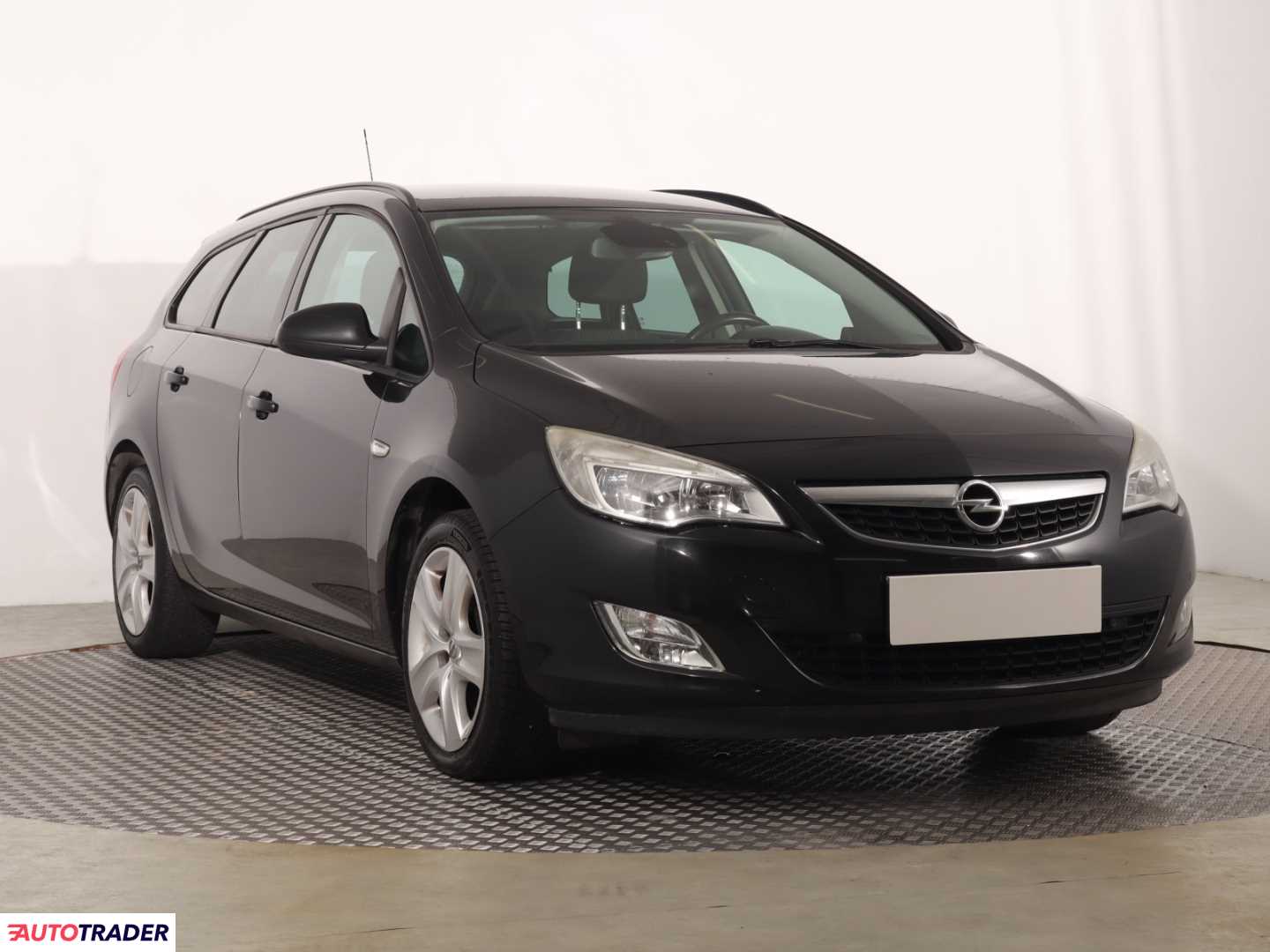 Opel Astra 2012 1.7 123 KM