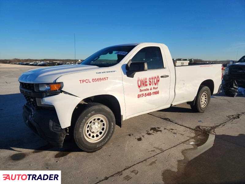 Chevrolet Silverado 2020 4
