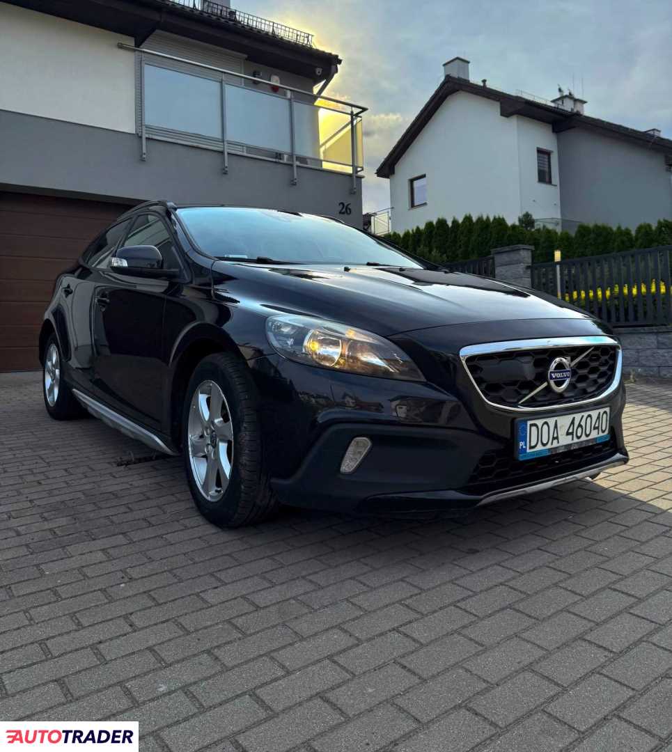 Volvo V40 Cross Country 2015 1.6 115 KM Volvo V40 Cross Country 2015 1.6 115 KM