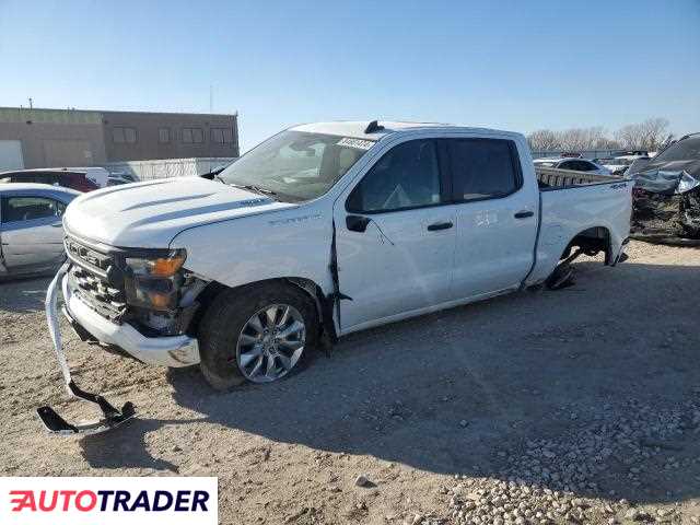 Chevrolet Silverado 2.0 benzyna 2024r. (KANSAS CITY)