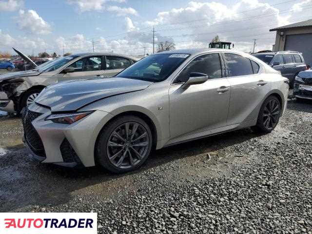 Lexus IS 2021 3
