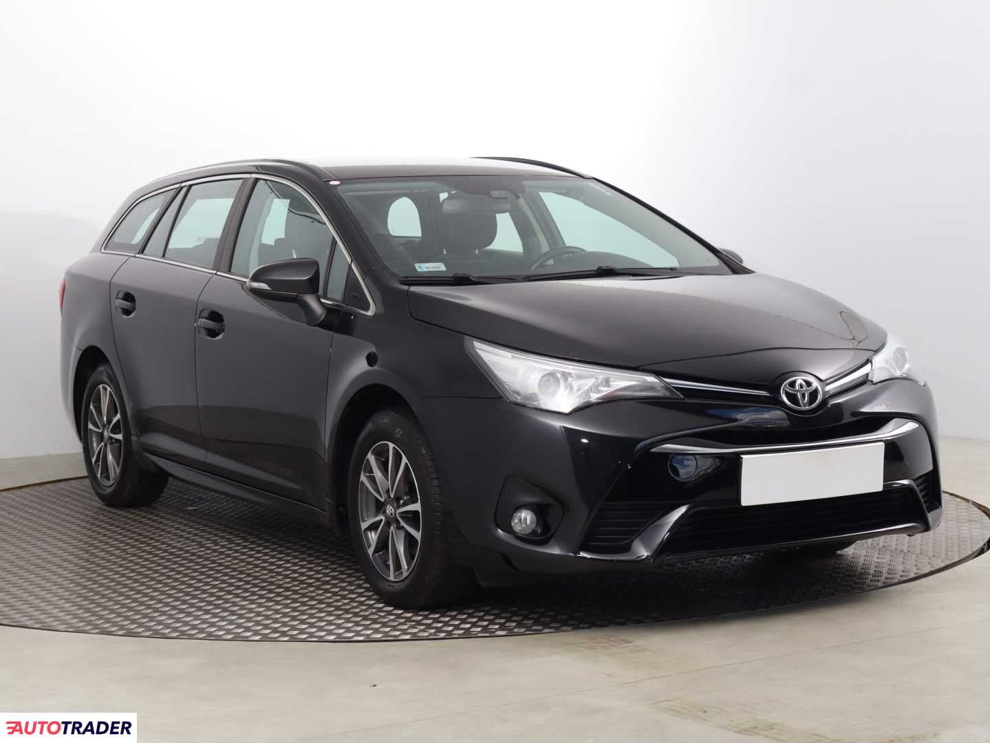 Toyota Avensis 2018 1.8 144 KM