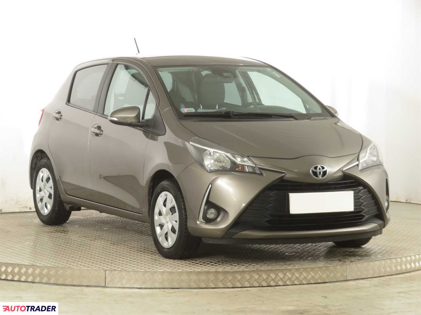 Toyota Yaris 2017 1.5 109 KM Toyota Yaris 2017 1.5 109 KM