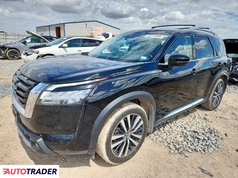 Nissan Pathfinder 2022 3
