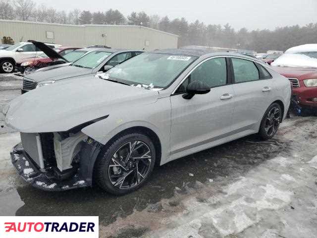 Kia Pozostałe 2.0 benzyna 2025r. (EXETER)