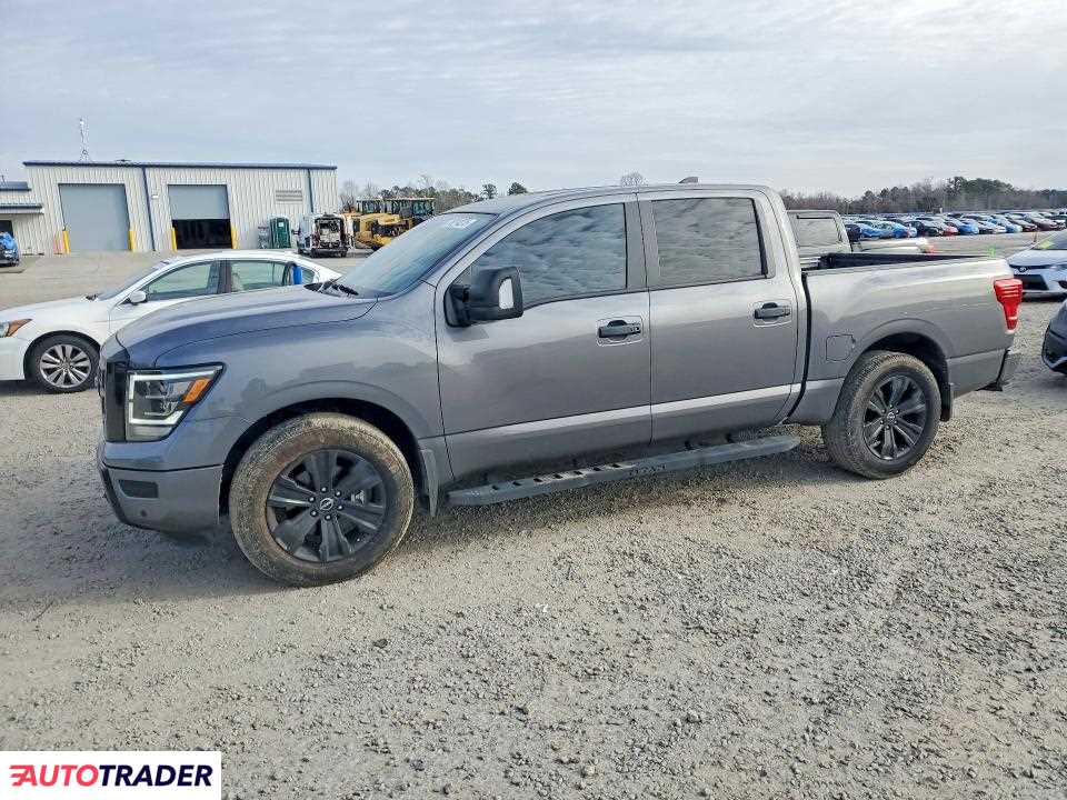 Nissan Titan 2024 5