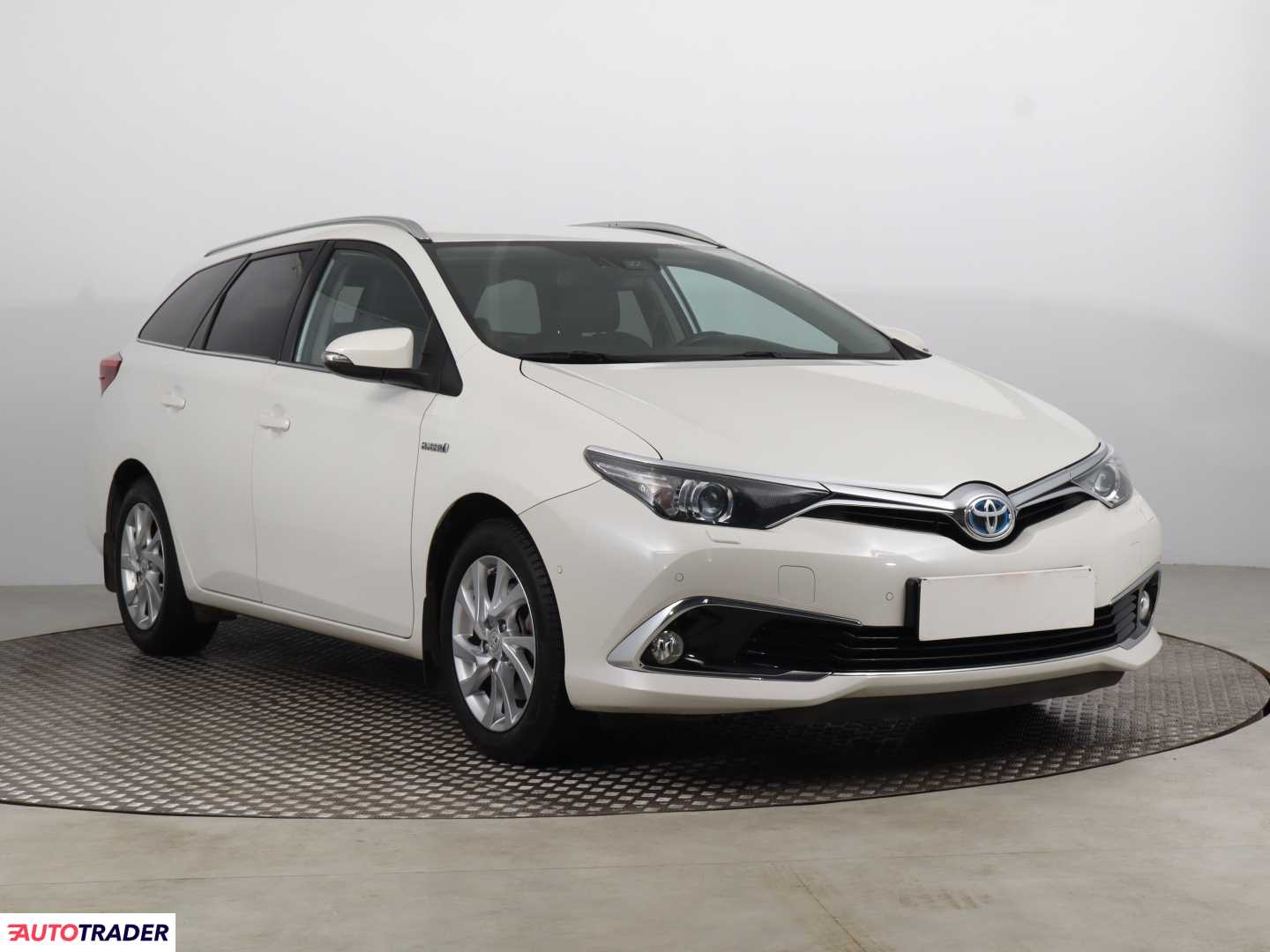 Toyota Auris 2015 1.8 134 KM