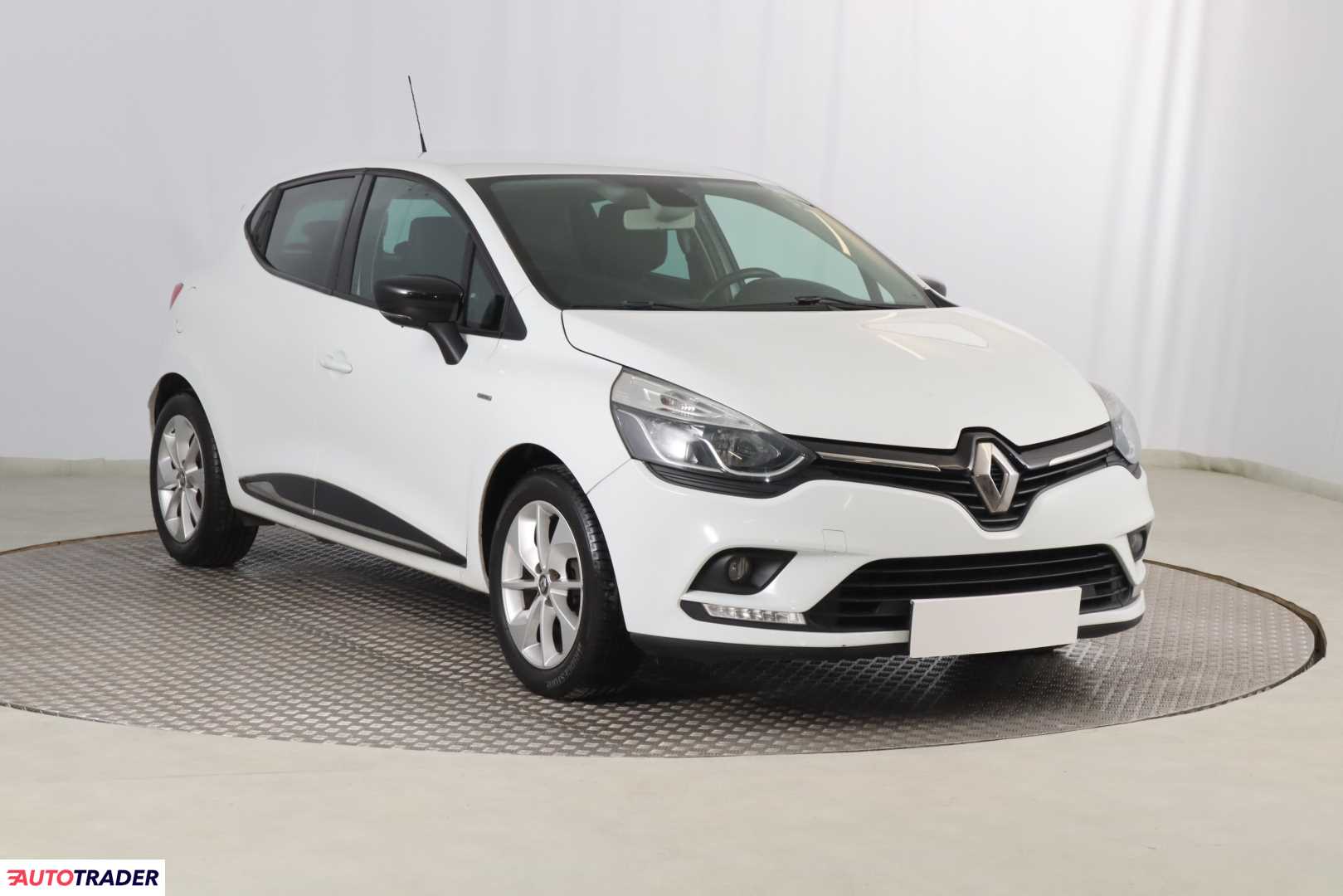 Renault Clio 0.9 88 KM 2017r. (Piaseczno)