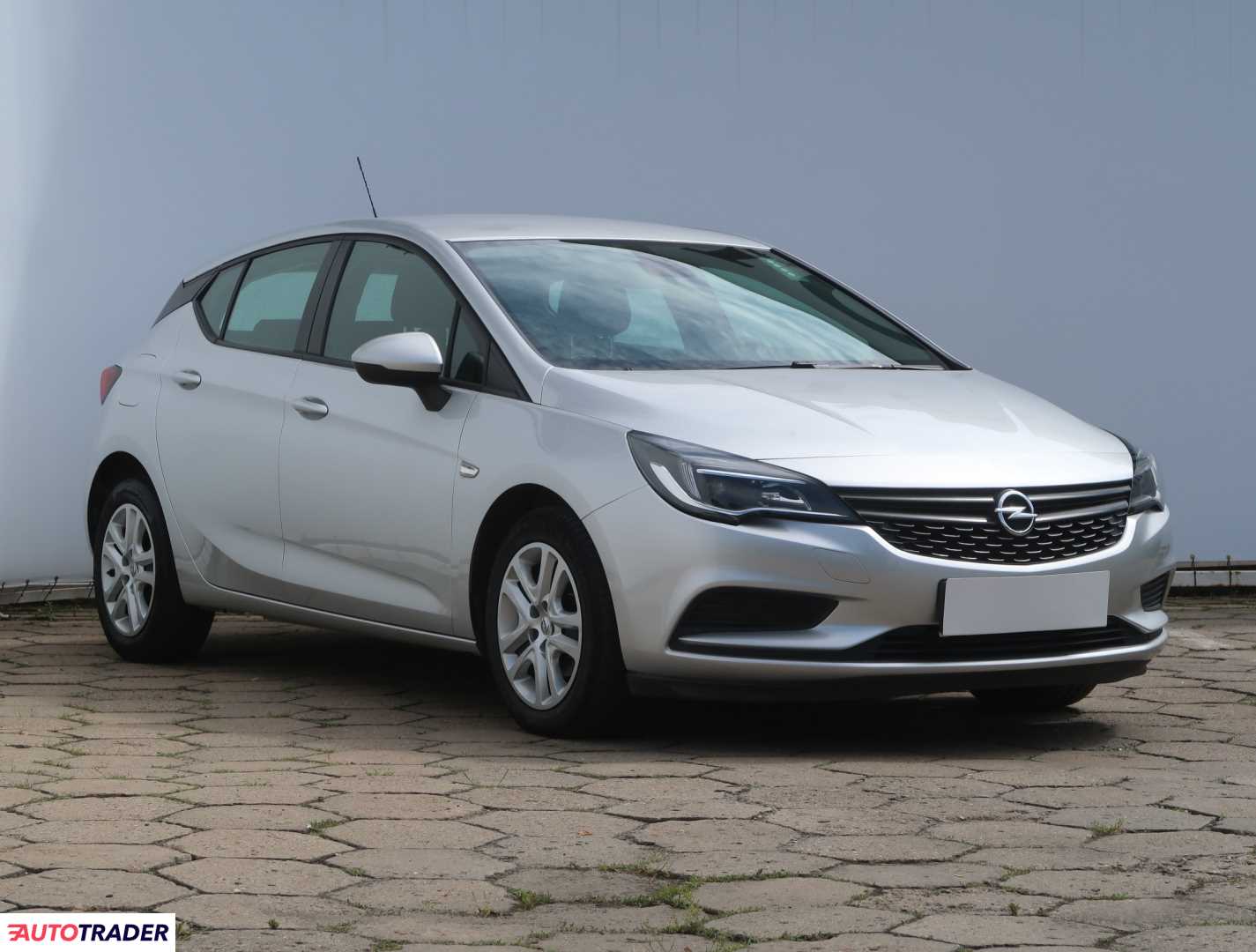 Opel Astra 2017 1.6 93 KM