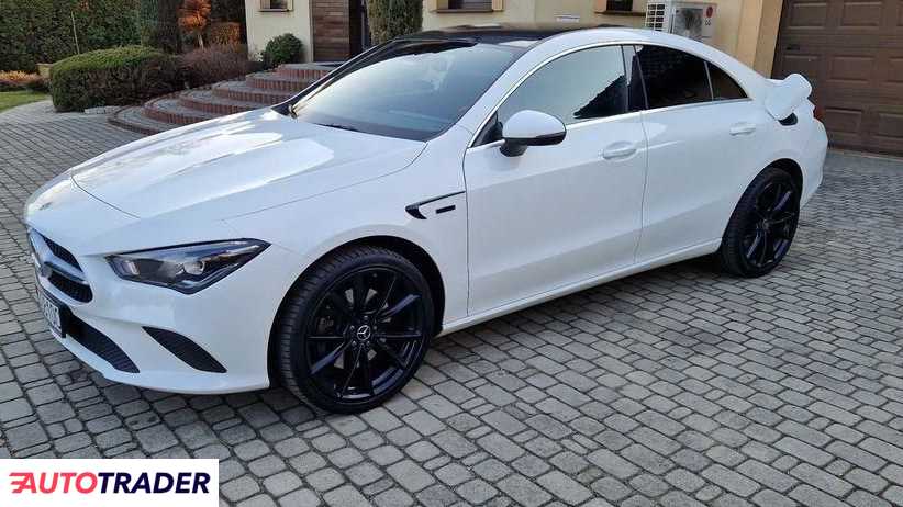 Mercedes CLA 2021 1.3 225 KM