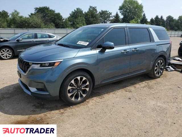 Kia Carnival 2023 3