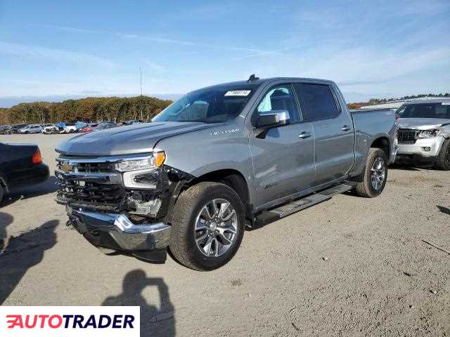 Chevrolet Silverado 2.0 benzyna 2024r. (Assonet)