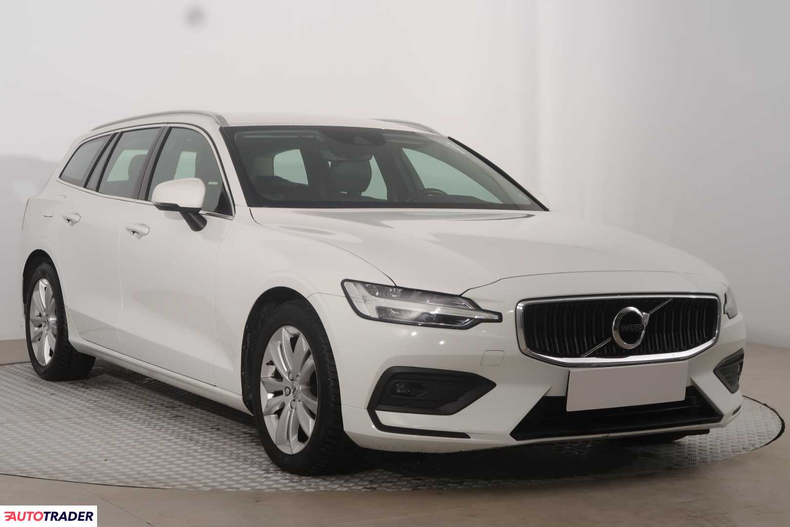 Volvo V60 2019 2.0 187 KM